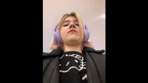 Media: baby__naughty Stripchat 2024-12-13 10:10:00