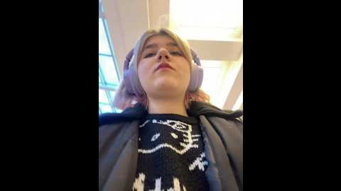 Media: baby__naughty Stripchat 2024-12-13 10:15:00