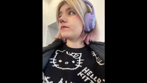 Media: baby__naughty Stripchat 2024-12-13 11:21:00