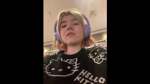 Media: baby__naughty Stripchat 2024-12-13 15:07:00