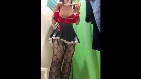 Media: holly_play Stripchat 2024-12-13 16:10:00