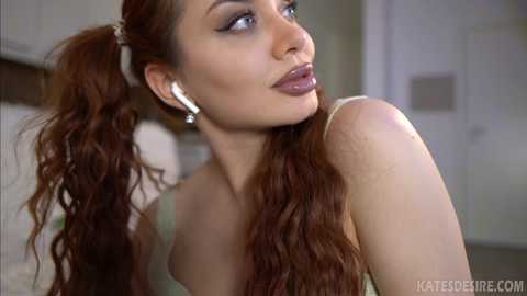 Media: katesdesire Stripchat 2024-12-13 22:17:00
