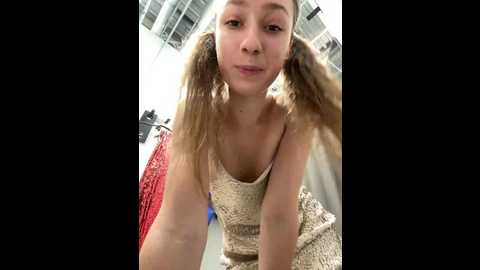 Media: lia__love Stripchat 2024-12-13 13:40:00