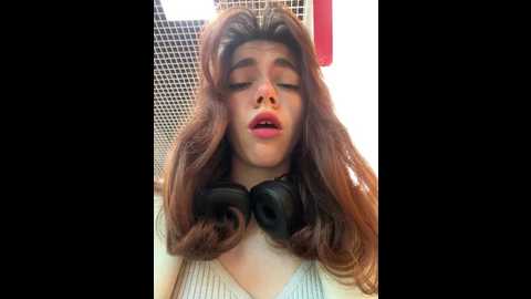 Media: lily__belle Stripchat 2024-12-13 13:16:00