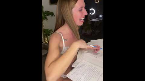 Media: lola_tentatiion Stripchat 2024-12-13 21:27:00