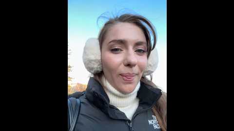 Media: mariid Stripchat 2024-12-13 09:00:00