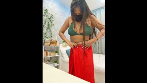 Media: monalisadon018 Stripchat 2024-12-13 02:28:00