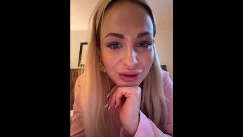 Media: streetdoll Stripchat 2024-12-13 08:22:00