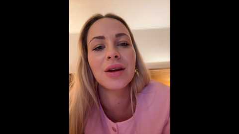 Media: streetdoll Stripchat 2024-12-13 08:59:00