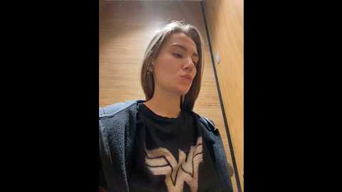 Media: valenciashock Stripchat 2024-12-13 10:56:00