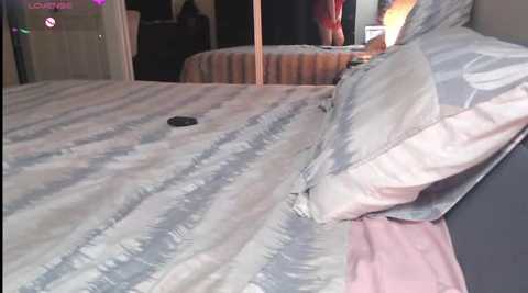 Media: aussiepeaches Stripchat 2024-12-14 11:20:00