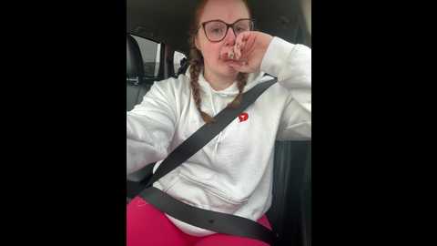 Media: gingersnap33 Stripchat 2024-12-14 22:19:00