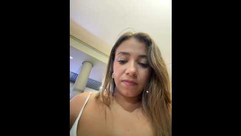 Media: hall_16 Stripchat 2024-12-14 00:44:00