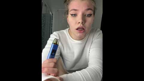 Media: holy_tereza Stripchat 2024-12-14 18:51:00