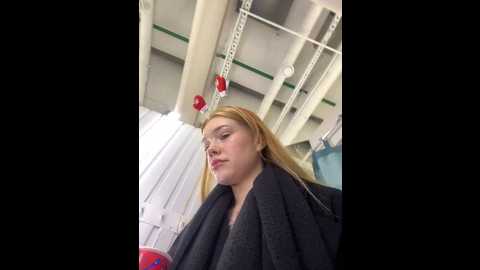 Media: honey___hot Stripchat 2024-12-14 14:58:00
