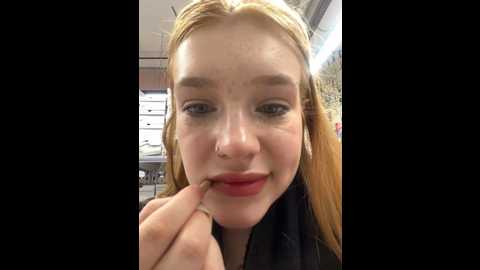 Media: honey___hot Stripchat 2024-12-14 18:06:00