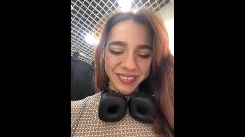 Media: lily__belle Stripchat 2024-12-14 15:15:00
