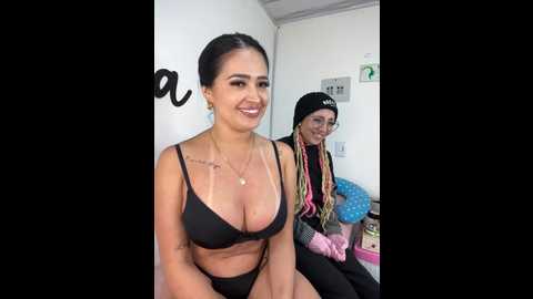 Media: sara_fun Stripchat 2024-12-14 09:18:00