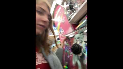 Media: sunny___bunny Stripchat 2024-12-14 16:28:00