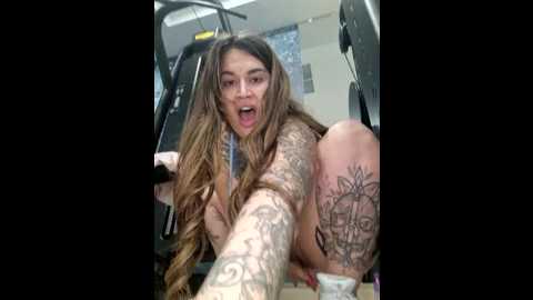 Media: tattoogirlalia Stripchat 2024-12-14 16:42:00