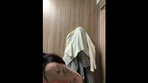 Media: wet__bunny Stripchat 2024-12-14 08:49:00