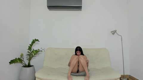 Media: wet_dreammm22 Stripchat 2024-12-14 00:56:00