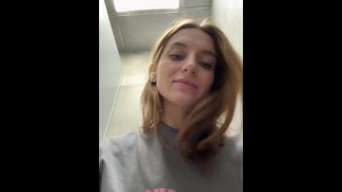 Media: _angelari_ Stripchat 2024-12-15 20:18:00