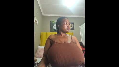 Media: bustygoddess32 Stripchat 2024-12-15 07:56:00