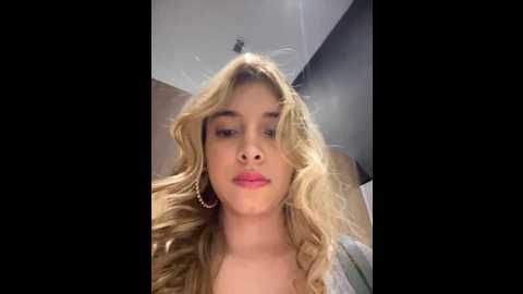 Media: carolina__star Stripchat 2024-12-15 00:26:00
