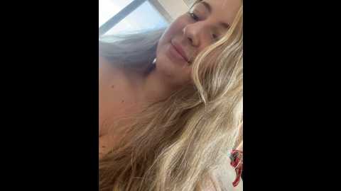 Media: curvyflawless Stripchat 2024-12-15 10:38:00
