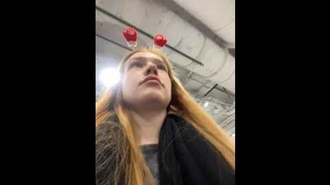 Media: honey___hot Stripchat 2024-12-15 14:07:00