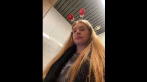 Media: honey___hot Stripchat 2024-12-15 16:28:00
