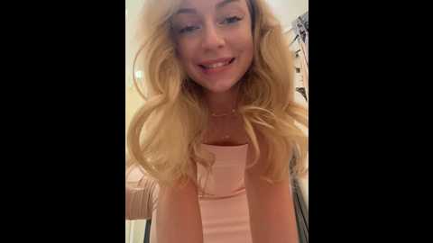 Media: melissa_grr Stripchat 2024-12-15 10:56:00