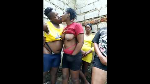 Media: broan_me Stripchat 2024-12-16 14:31:00