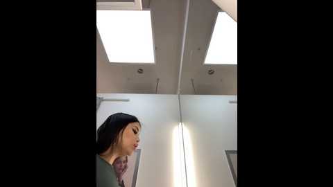 Media: chloe__moon Stripchat 2024-12-16 15:05:00