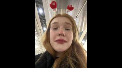 Media: honey___hot Stripchat 2024-12-16 13:28:00