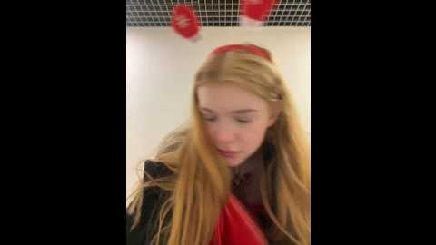 Media: honey___hot Stripchat 2024-12-16 15:35:00