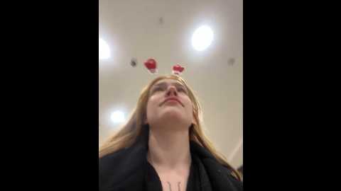 Media: honey___hot Stripchat 2024-12-16 16:20:00
