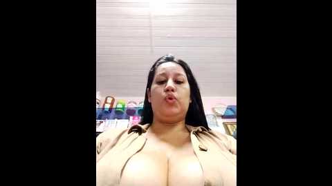 Media: keilymadam Stripchat 2024-12-16 15:32:00
