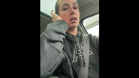 Media: lola_tentatiion Stripchat 2024-12-16 10:06:00