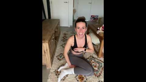 Media: lola_tentatiion Stripchat 2024-12-16 10:23:00