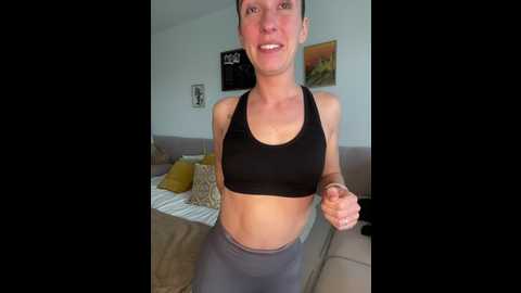 Media: lola_tentatiion Stripchat 2024-12-16 10:53:00