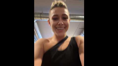 Media: petrouchkaaa_ Stripchat 2024-12-16 11:39:00