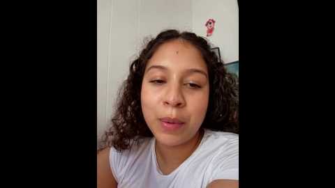Media: shara_dreams Stripchat 2024-12-16 18:07:00