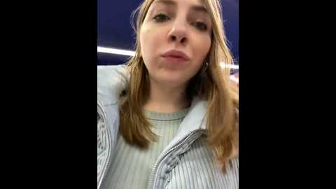 Media: sunny___bunny Stripchat 2024-12-16 14:32:00