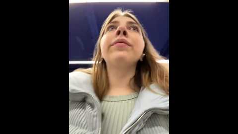 Media: sunny___bunny Stripchat 2024-12-16 14:49:00