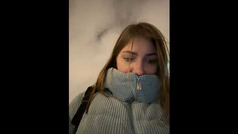 Media: sunny___bunny Stripchat 2024-12-16 17:49:00