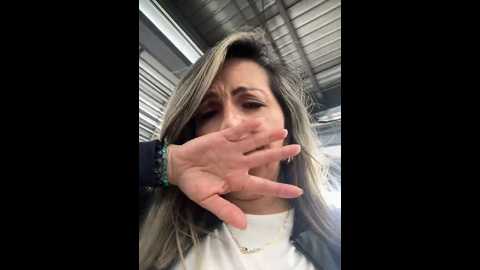 Media: _abril_office1 Stripchat 2024-12-17 18:38:00