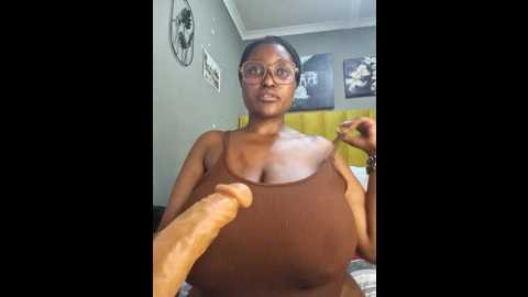Media: bustygoddess32 Stripchat 2024-12-17 01:22:00