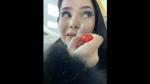 Media: chloe__moon Stripchat 2024-12-17 17:02:00